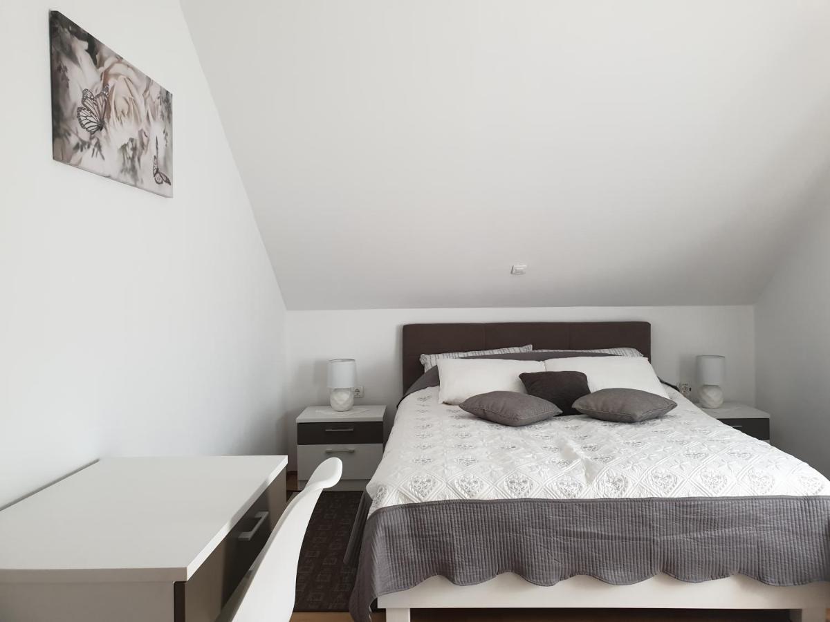 Apartment Asgard Drežnik Grad Esterno foto