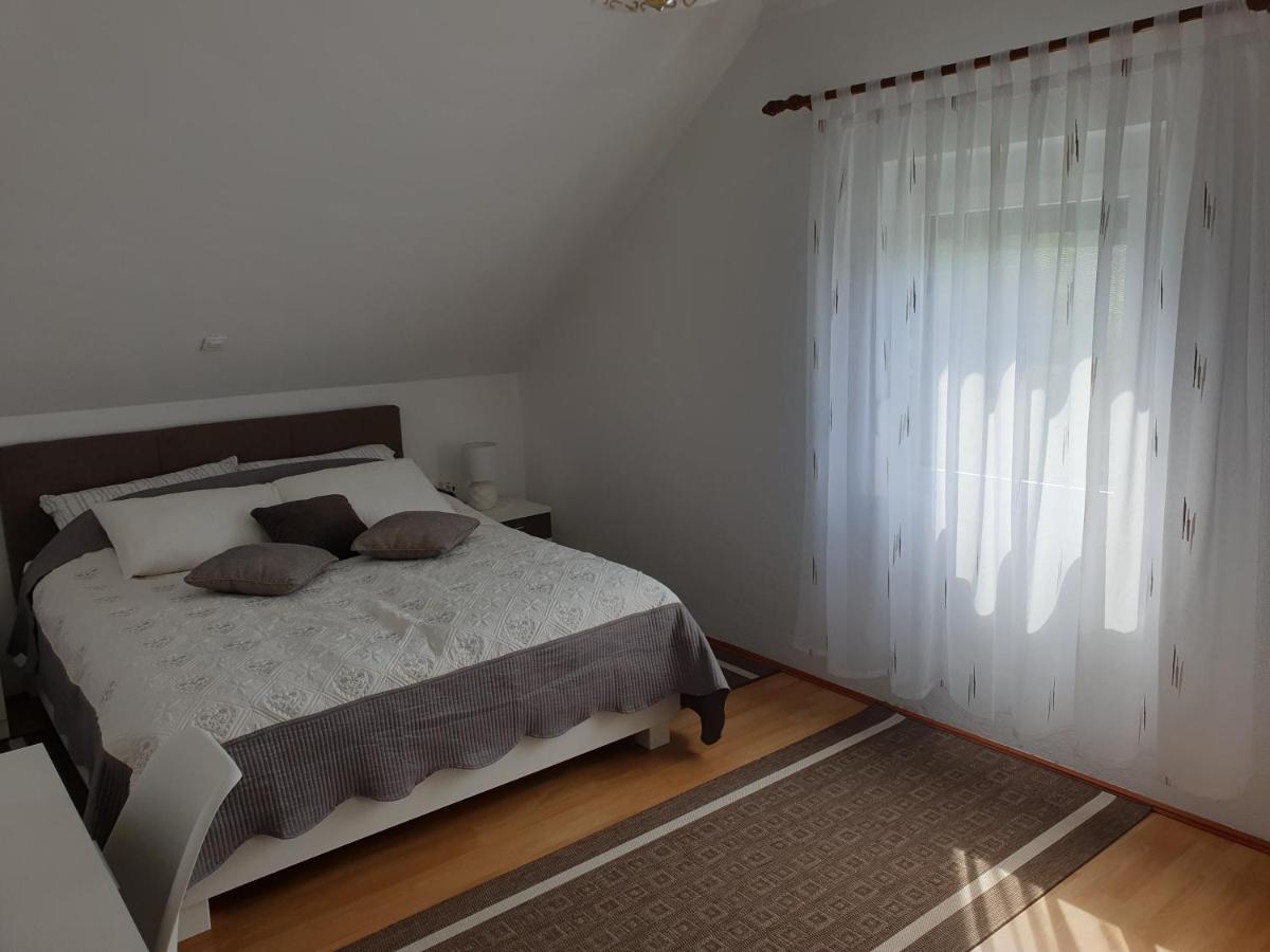 Apartment Asgard Drežnik Grad Esterno foto